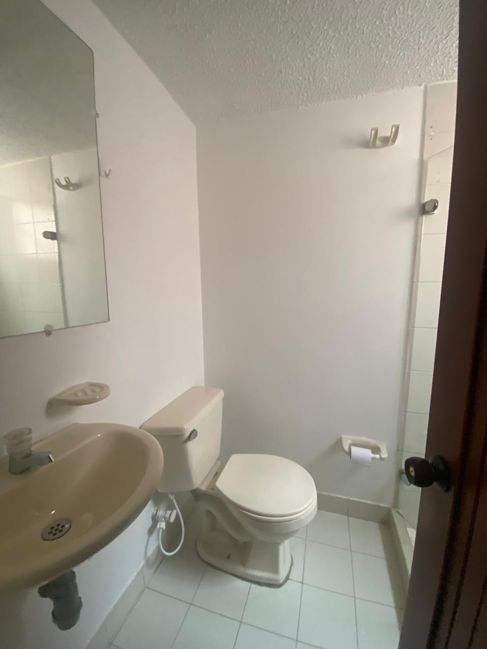 Baño auxiliar